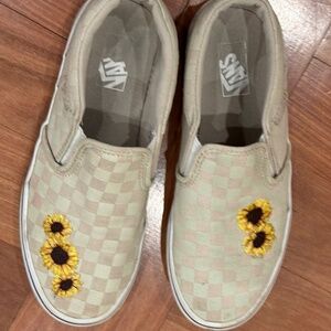 Van’s girls size 4